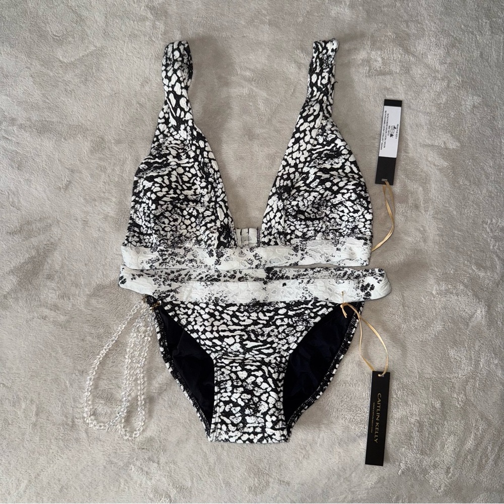 Caitlin Kelly Bikin Set